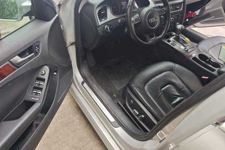 Used Audi A4L 2015 35 TFSI Automatic Comfort Model Driver Seat