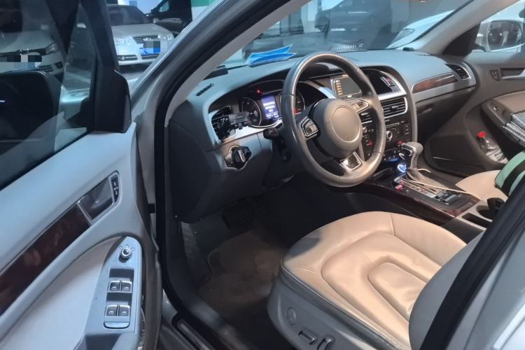Used Audi A4L 2015 35 TFSI Automatic Comfort Model Driver Seat
