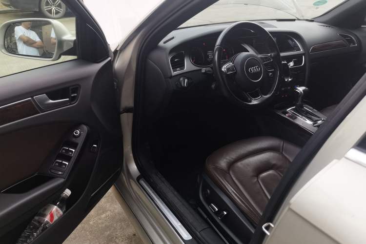 Used Audi A4L 2015 35 TFSI Automatic Comfort Model Driver Seat