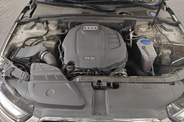 Used Audi A4L 2015 35 TFSI Automatic Comfort Model Engine Bay