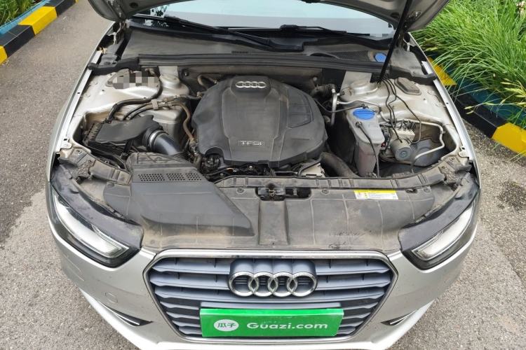 Used Audi A4L 2015 35 TFSI Automatic Standard Model Engine Bay