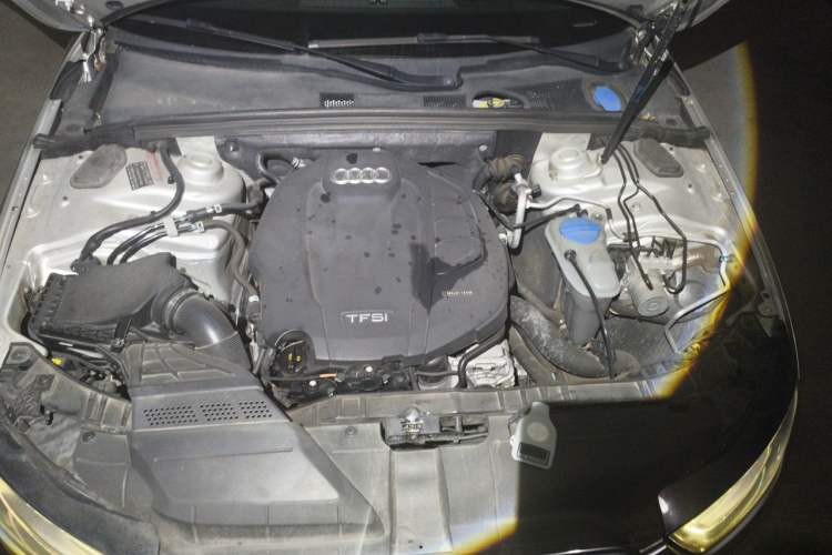 Used Audi A4L 2015 35 TFSI Automatic Comfort Model Engine Bay