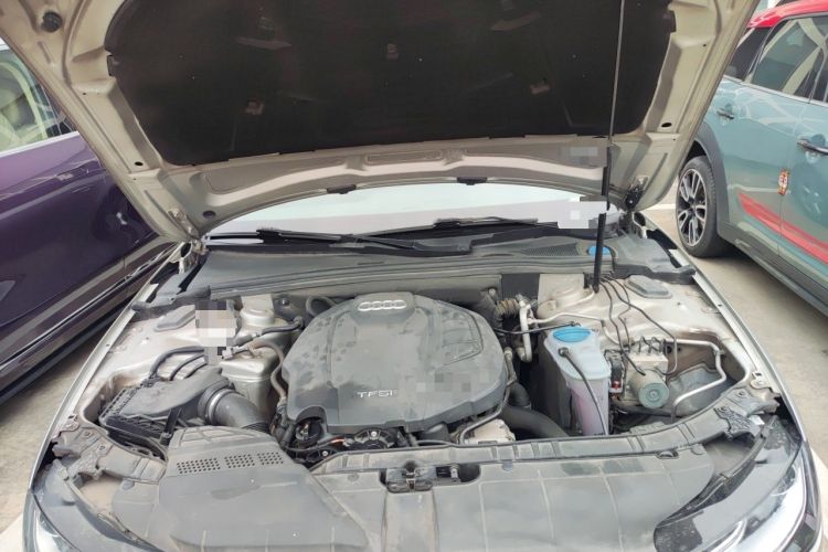 Used Audi A4L 2015 35 TFSI Automatic Standard Model Engine Bay