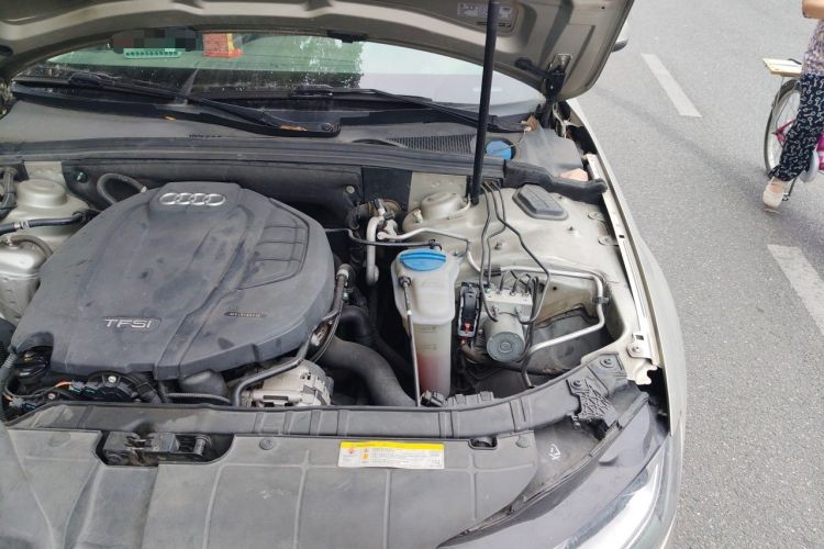 Used Audi A4L 2015 35 TFSI Automatic Comfort Model Engine Bay Left