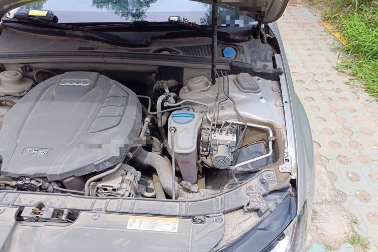 Used Audi A4L 2015 35 TFSI Automatic Comfort Model Engine Bay Left