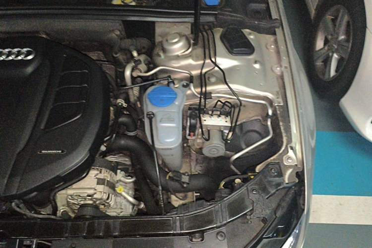 Used Audi A4L 2015 35 TFSI Automatic Standard Model Engine Bay Left