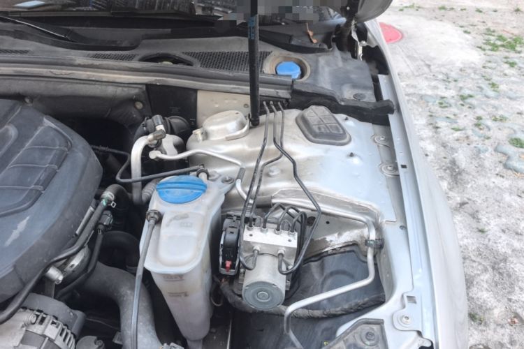 Used Audi A4L 2015 35 TFSI Automatic Comfort Model Engine Bay Left