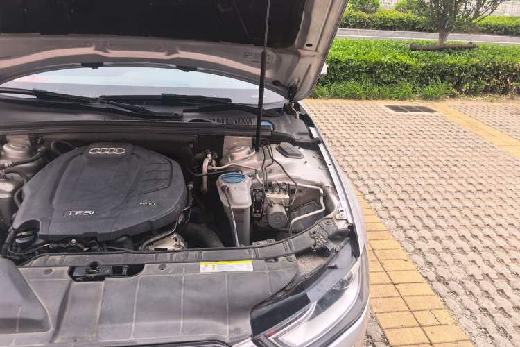 Used Audi A4L 2015 35 TFSI Automatic Technology Model Engine Bay Left