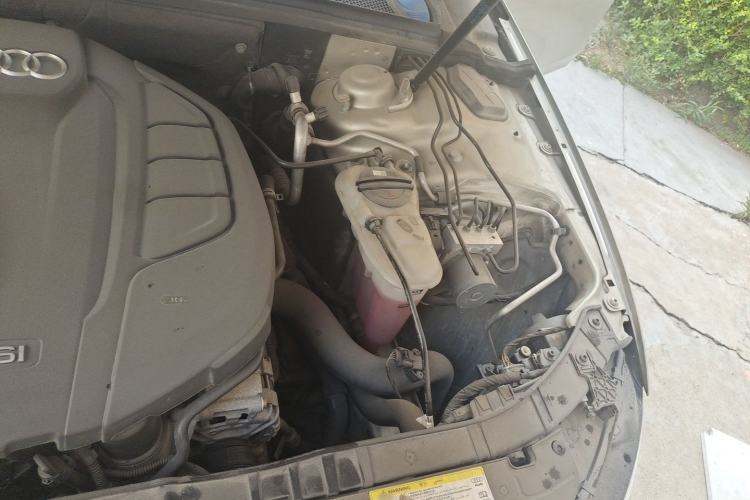 Used Audi A4L 2015 35 TFSI Automatic Comfort Model Engine Bay Left