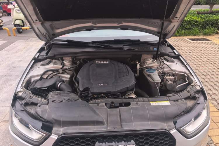 Used Audi A4L 2015 35 TFSI Automatic Technology Model Engine Bay