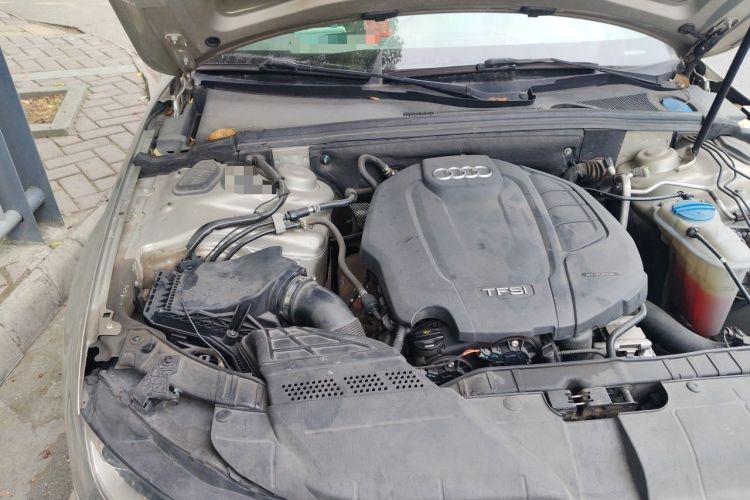 Used Audi A4L 2015 35 TFSI Automatic Comfort Model Engine Bay Right