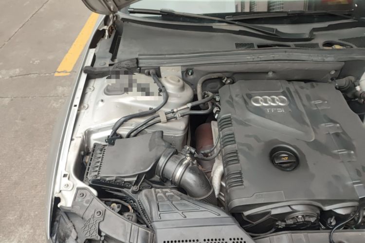 Used Audi A4L 2015 30 TFSI Automatic Comfort Model Engine Bay Right