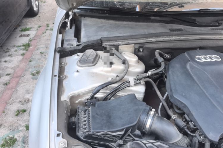 Used Audi A4L 2015 35 TFSI Automatic Comfort Model Engine Bay Right