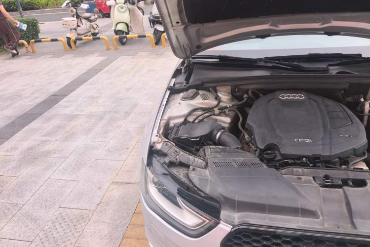 Used Audi A4L 2015 35 TFSI Automatic Technology Model Engine Bay Right