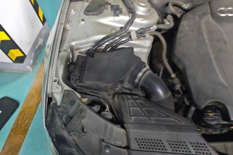 Used Audi A4L 2015 35 TFSI Automatic Comfort Model Engine Bay Right