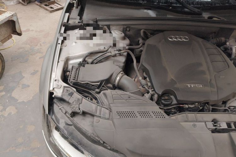 Used Audi A4L 2015 35 TFSI Automatic Comfort Model Engine Bay Right