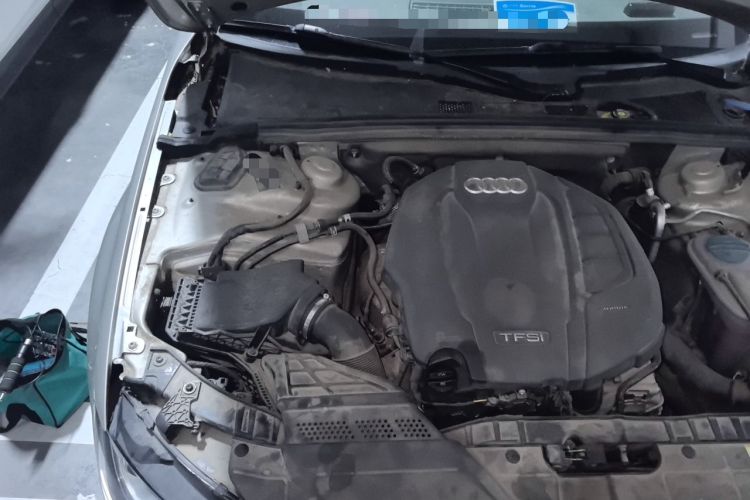 Used Audi A4L 2015 35 TFSI Automatic Comfort Model Engine Bay Right