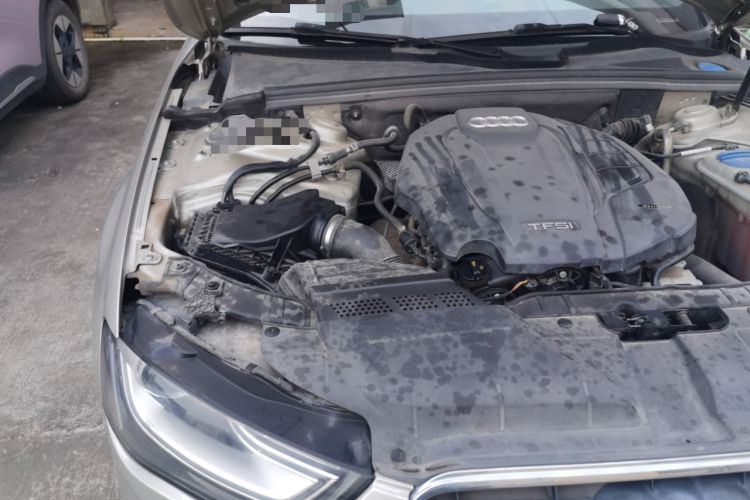 Used Audi A4L 2015 35 TFSI Automatic Comfort Model Engine Bay Right