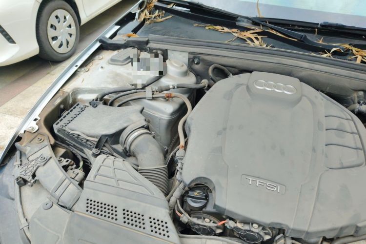 Used Audi A4L 2015 35 TFSI Automatic Standard Model Engine Bay Right