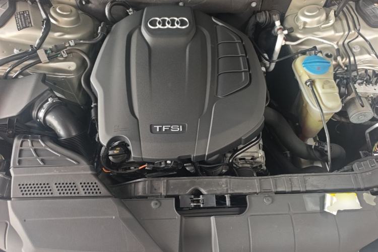 Used Audi A4L 2015 35 TFSI Automatic Standard Model Engine Bay