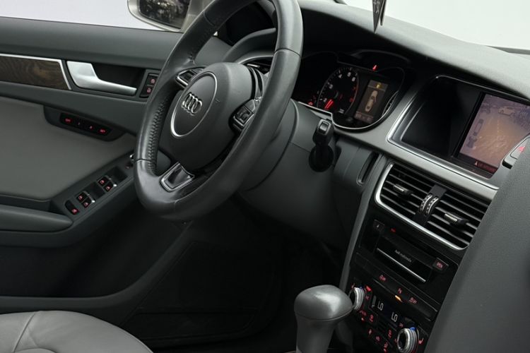 Used Audi A4L 2015 35 TFSI Automatic Technology Model Exterior 5