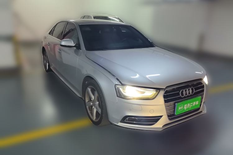 Used Audi A4L 2015 35 TFSI Automatic Comfort Model Front Right 45 Deg