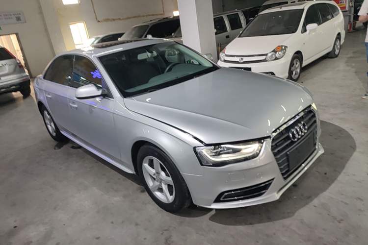 Used Audi A4L 2015 35 TFSI Automatic Standard Model Front Right 45 Deg