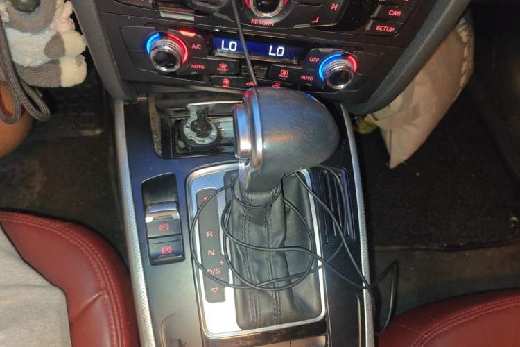 Used Audi A4L 2015 45 TFSI quattro Individual Sport Edition Gear Lever