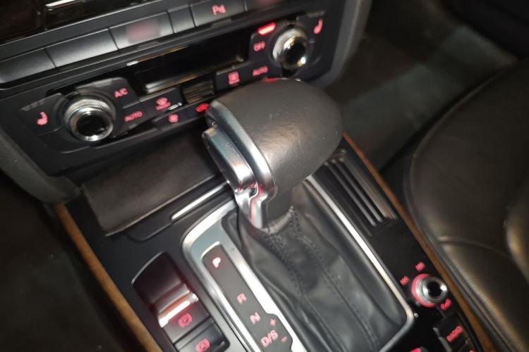 Used Audi A4L 2015 35 TFSI Automatic Technology Model Gear Lever