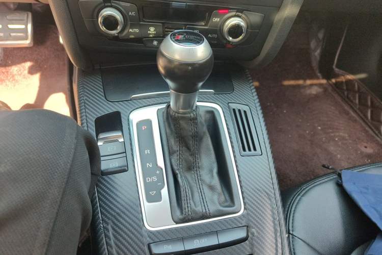 Used Audi A4L 2015 35 TFSI Automatic Standard Model Gear Lever