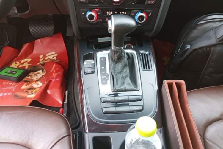 Used Audi A4L 2015 35 TFSI Automatic Comfort Model Gear Lever