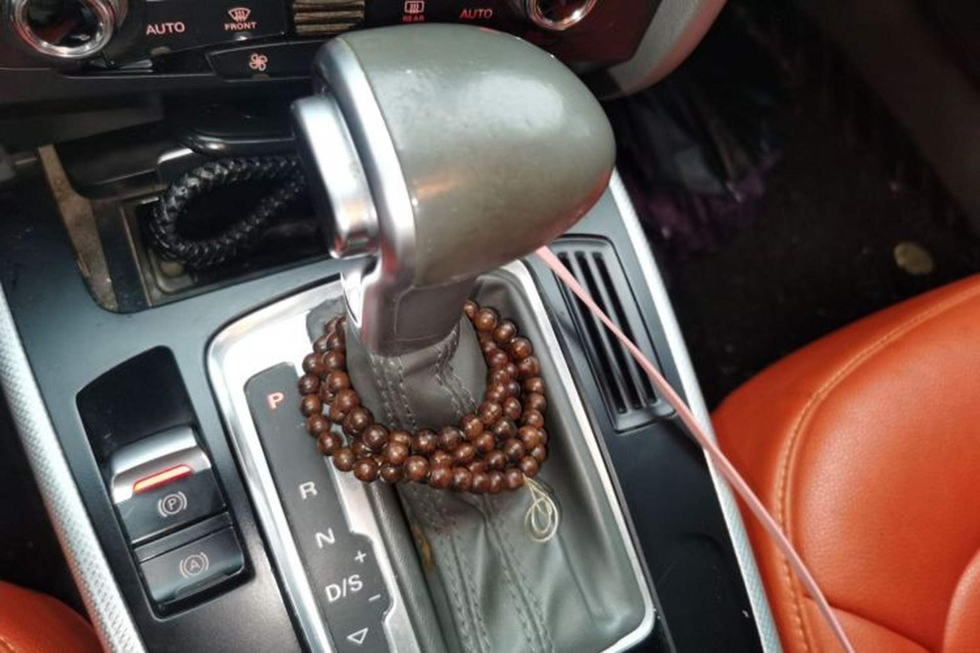 Used Audi A4L 2015 35 TFSI Automatic Standard Model Gear Lever