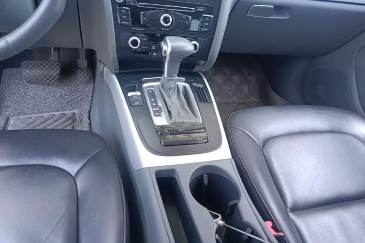 Used Audi A4L 2015 35 TFSI Automatic Standard Model Gear Lever