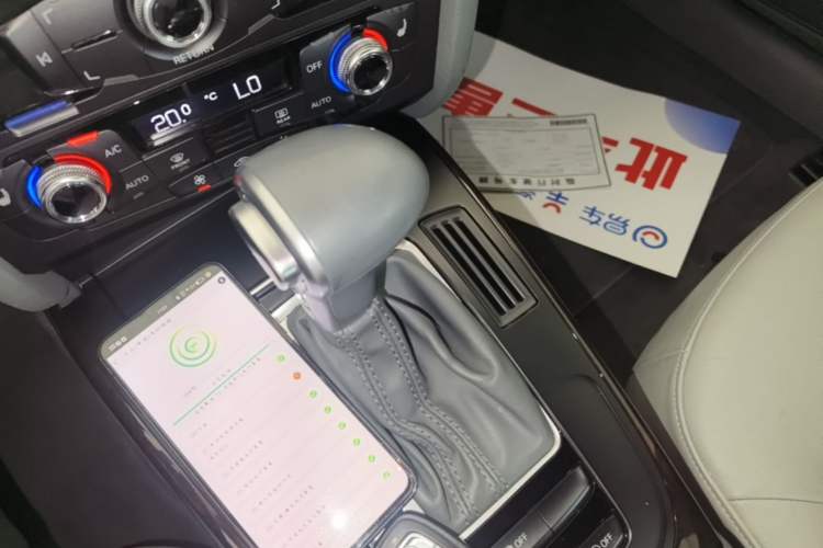 Used Audi A4L 2015 35 TFSI Automatic Comfort Model Gear Lever