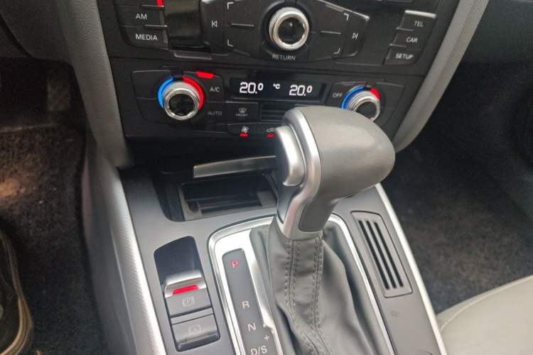 Used Audi A4L 2015 35 TFSI Millionth Anniversary Intelligent Edition Gear Lever