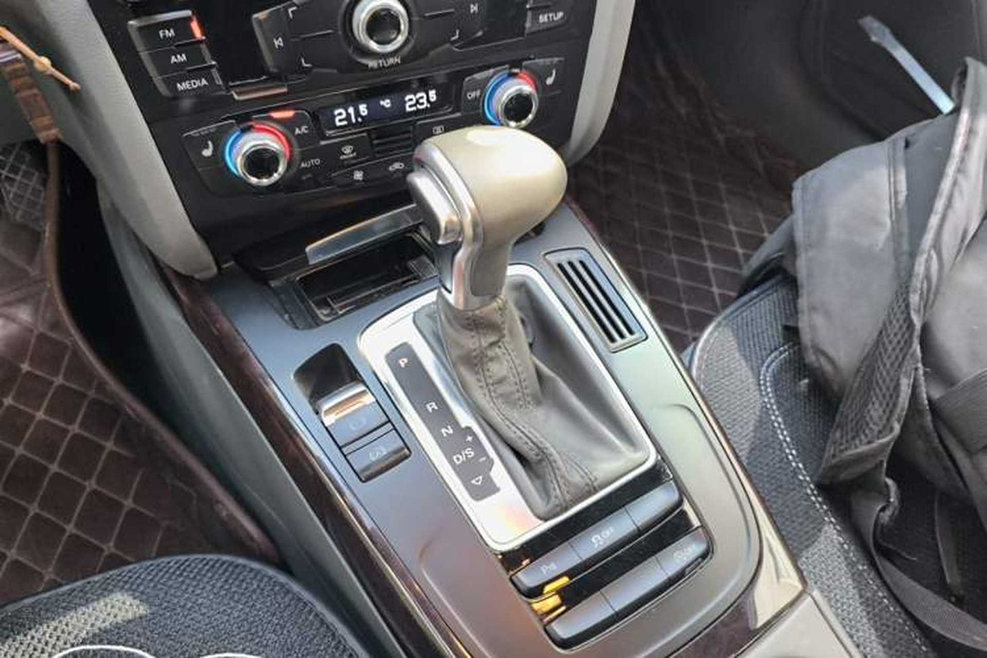 Used Audi A4L 2015 35 TFSI Automatic Comfort Model Gear Lever