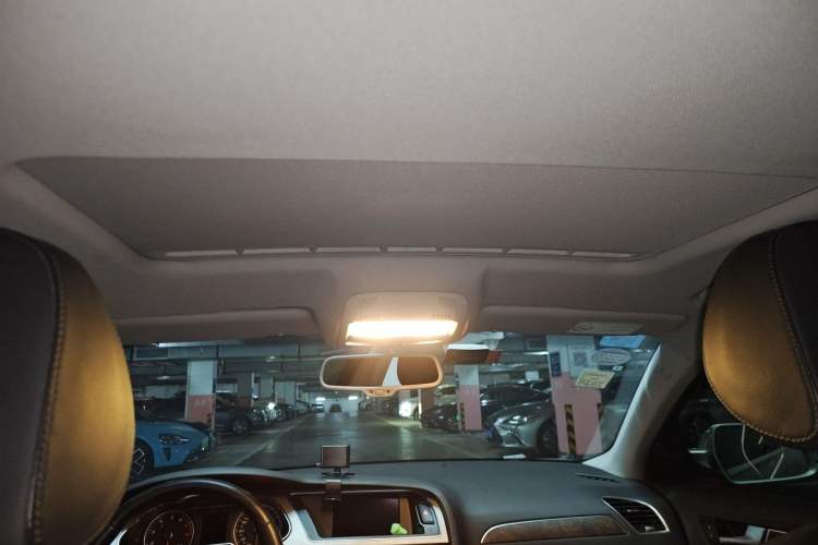 Used Audi A4L 2015 35 TFSI Automatic Technology Model Headliner