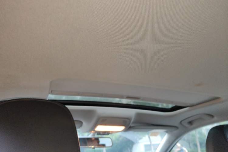 Used Audi A4L 2015 35 TFSI Automatic Comfort Model Headliner