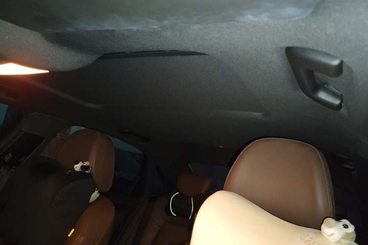 Used Audi A4L 2015 35 TFSI Automatic Comfort Model Headliner