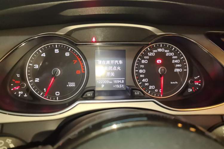 Used Audi A4L 2015 35 TFSI Automatic Comfort Model Instrument Cluster