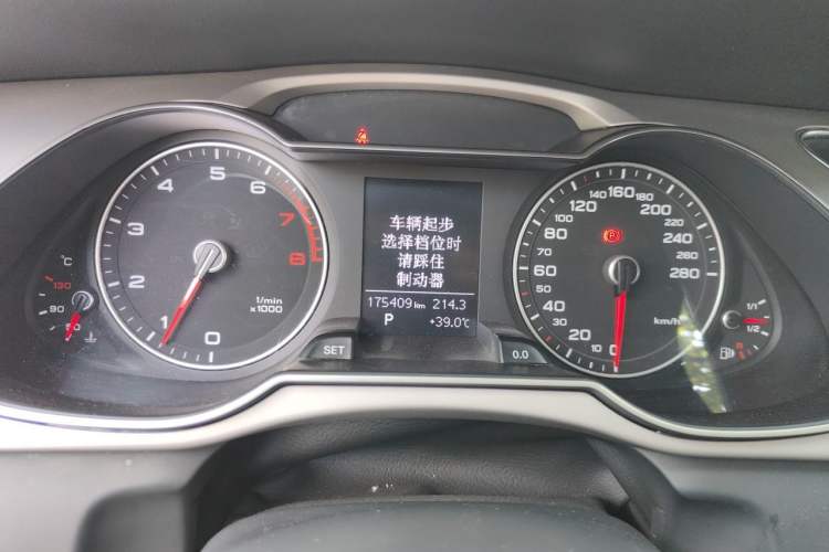 Used Audi A4L 2015 35 TFSI Automatic Standard Model Instrument Cluster