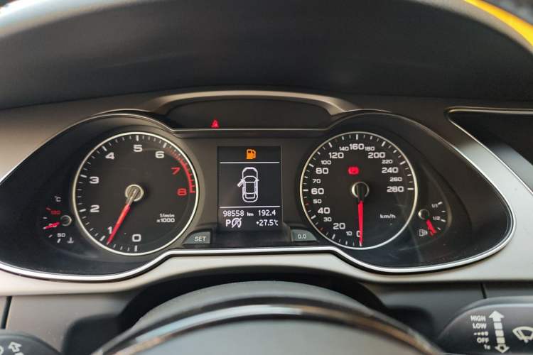 Used Audi A4L 2015 35 TFSI Automatic Comfort Model Instrument Cluster