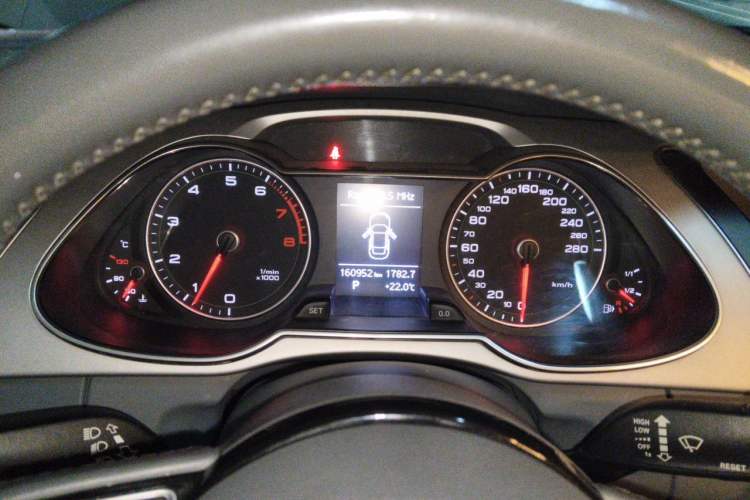 Used Audi A4L 2015 35 TFSI Automatic Standard Model Instrument Cluster