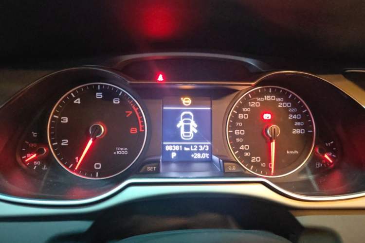 Used Audi A4L 2015 35 TFSI Automatic Comfort Model Instrument Cluster