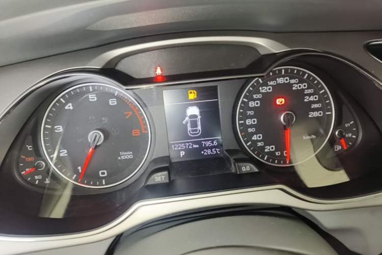 Used Audi A4L 2015 35 TFSI Automatic Comfort Model Instrument Cluster