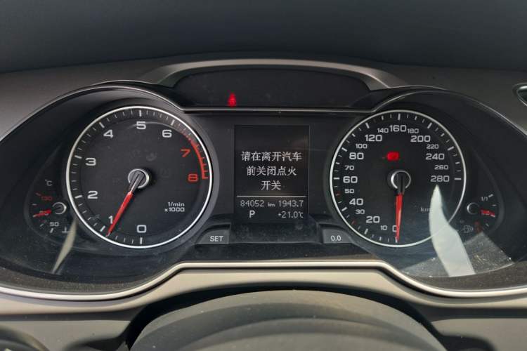 Used Audi A4L 2015 35 TFSI Automatic Comfort Model Instrument Cluster