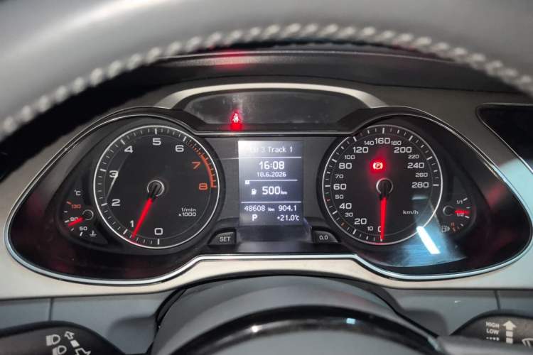 Used Audi A4L 2015 35 TFSI Automatic Comfort Model Instrument Cluster