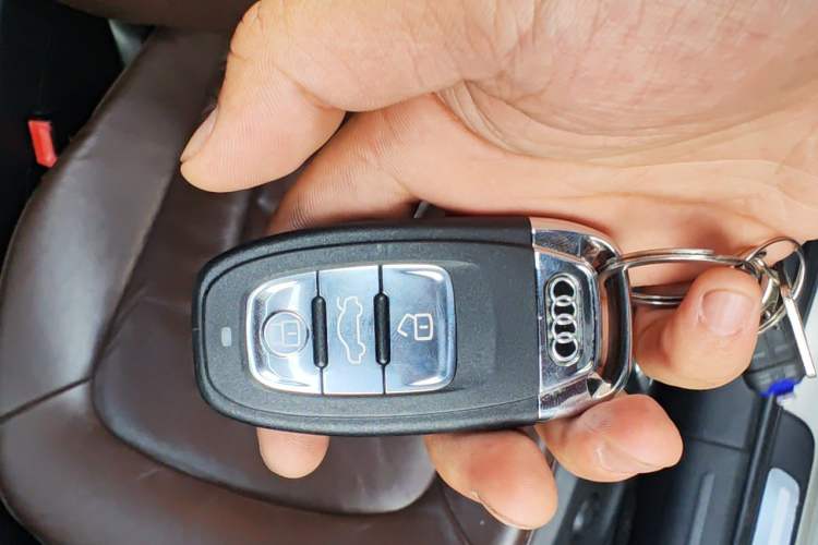 Used Audi A4L 2015 35 TFSI Automatic Comfort Model Interior 1