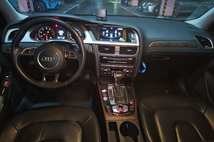 Used Audi A4L 2015 35 TFSI Automatic Technology Model Interior 2