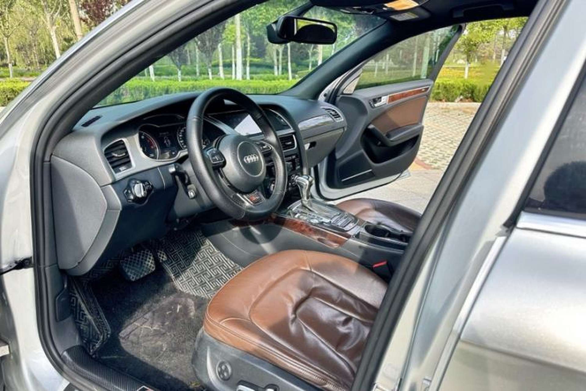 Used Audi A4L 2015 35 TFSI Automatic Comfort Model Interior 2